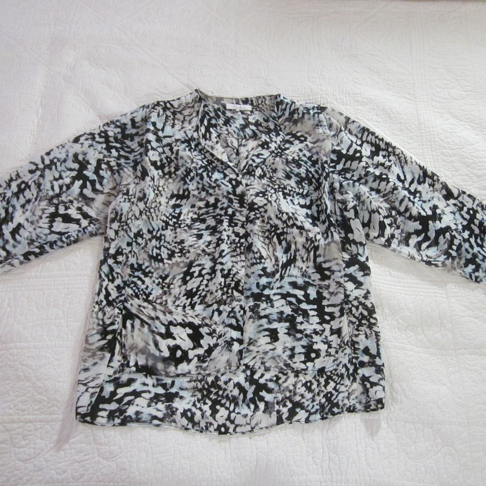 Parker Top XS Button Down Gray/Black/Brown Print